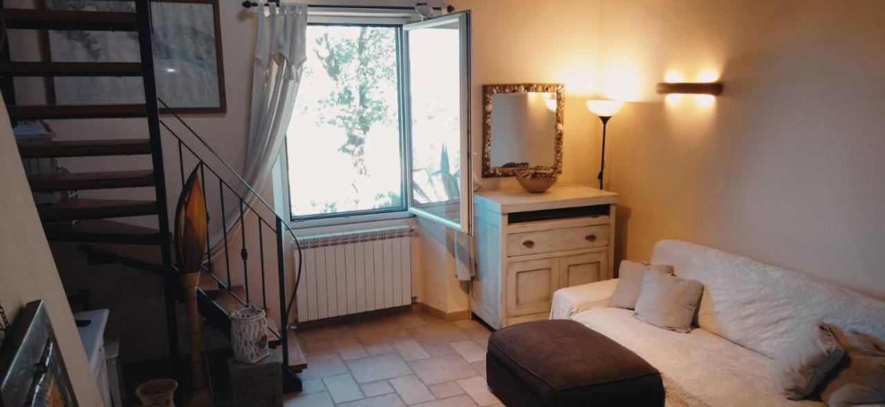 Casa Vacanze Luna ปอร์โตเวเนเร ภายนอก รูปภาพ